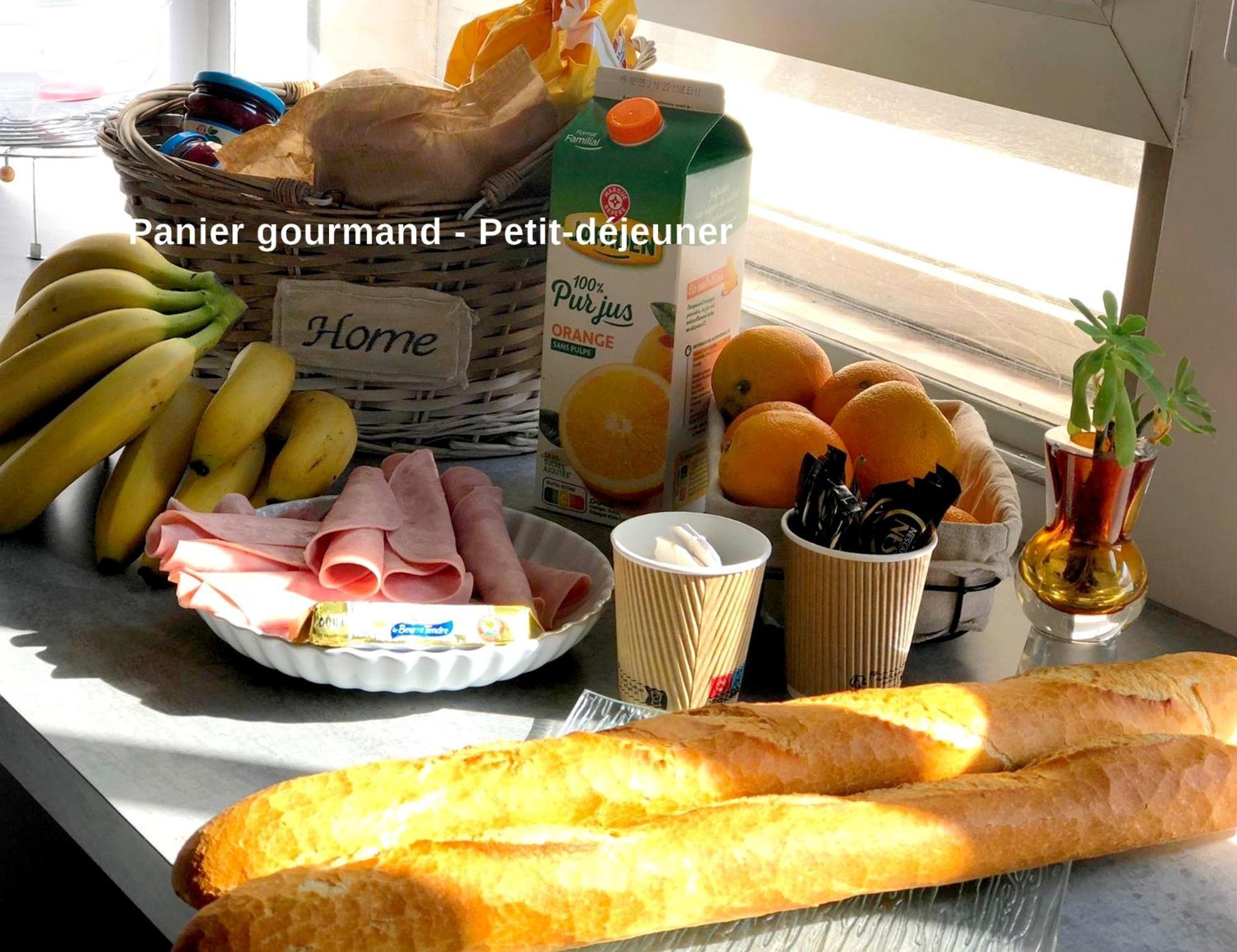Sejour Perpignan Avec Petit-Dejeuner A La Demande Et Piscine A 20 Minutes De L'Espagne A Le Palace Climatise Luaran gambar